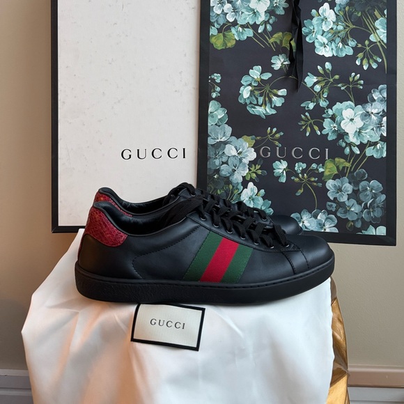 NWT Gucci Ace Black Leather Sneakers with Red and Green Stripe, Size Men’s 8.5-9 - Picture 11 of 14